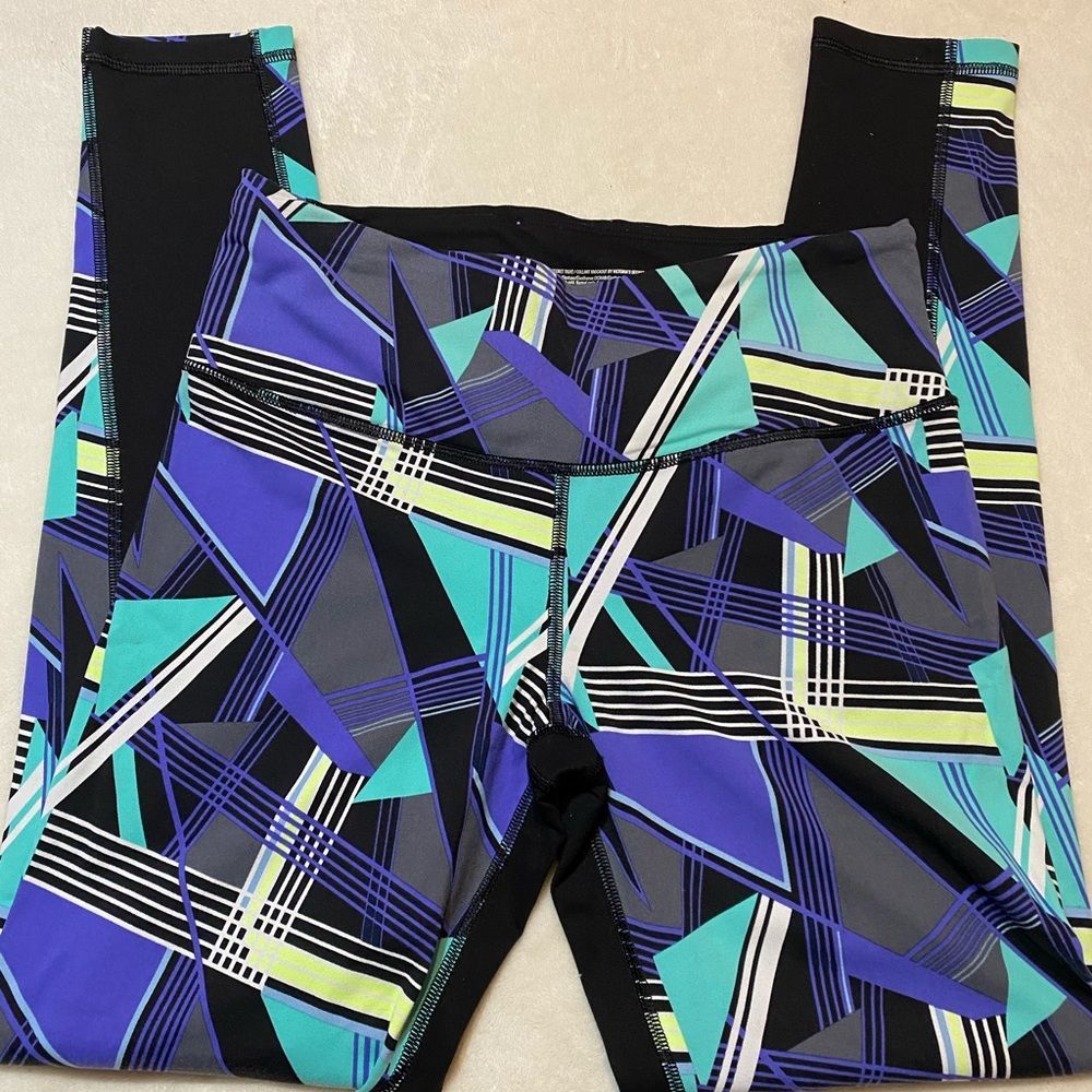 ⭐️HOST PICK⭐️Victoria Secret workout leggings